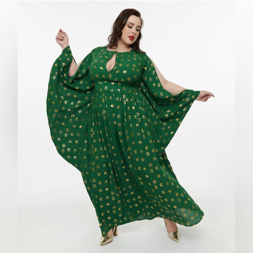 Disney Hocus Pocus Collection by Unique Vintage Green/Gold Moon Caftan 1X NWT